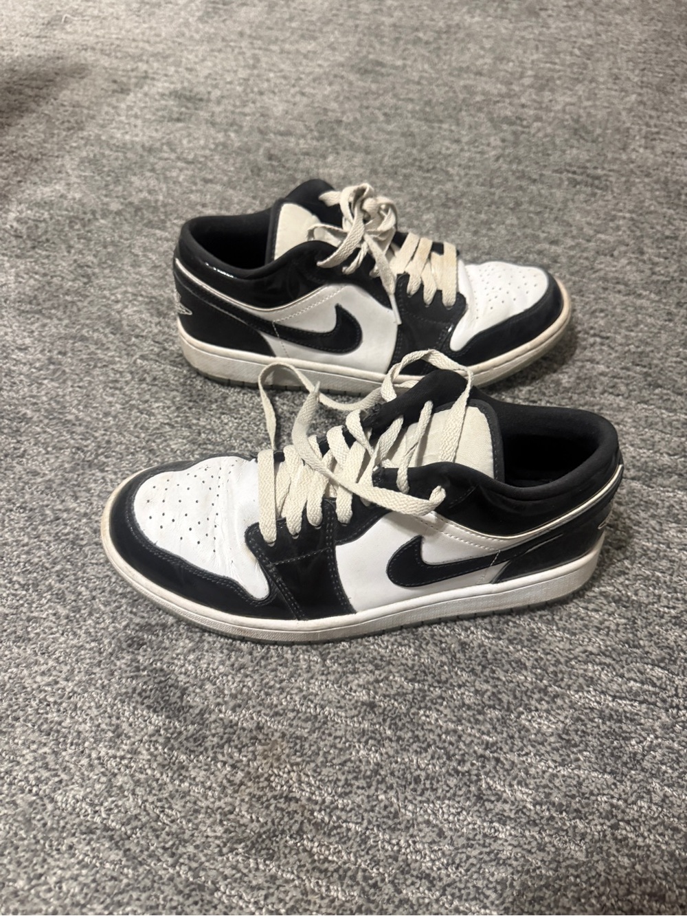 Nike Jordans Men’s Black/White Sneakers